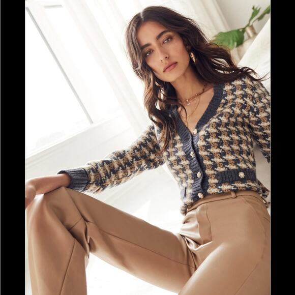 heartloom marlie blue houndstooth v-neck pearl jeweled button cardigan sweater - Picture 7 of 7